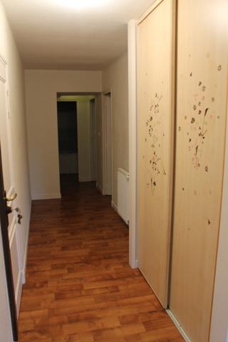 Type 3 dernier étage avec parking privé proche Hôpital Aurillac (15000)