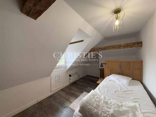 Un domaine de charme avec 2 gîtes et piscine sur 5HA!