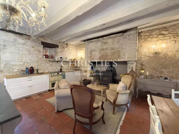 Un domaine de charme avec 2 gîtes et piscine sur 5HA!