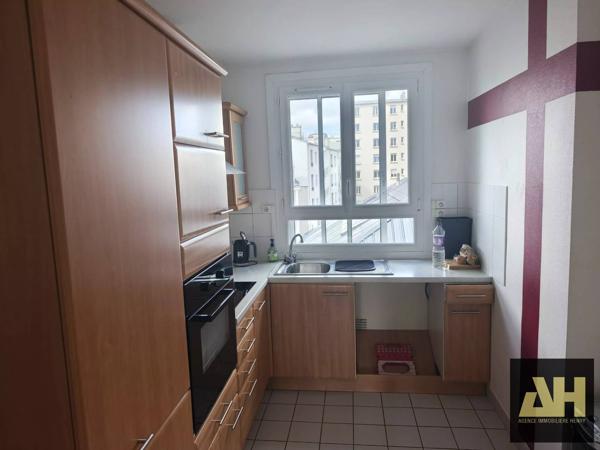 RARE - CENTRE VILLE - APPARTEMENT T4 DE 71 M2 AVEC ASCENSEUR ET BALCON - PARFAIT ÉTAT