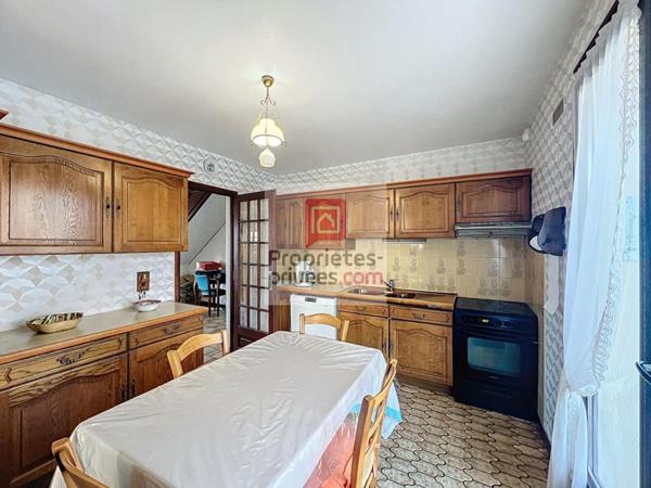 Maison avec 5 chambres et 1 garage