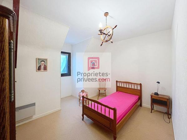 Maison avec 5 chambres et 1 garage