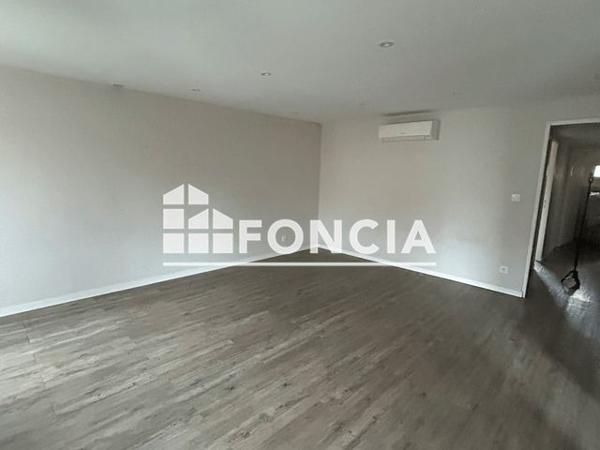 Location Appartement 3 pièces 64.7 m² - 1416 PLACE MARTIN BIDOURE Toulon 83000
