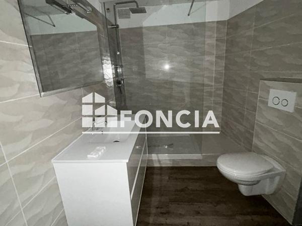 Location Appartement 3 pièces 64.7 m² - 1416 PLACE MARTIN BIDOURE Toulon 83000