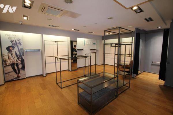 IMMEUBLE DE COMMERCE ET D'HABITATION DE CENTRE VILLE