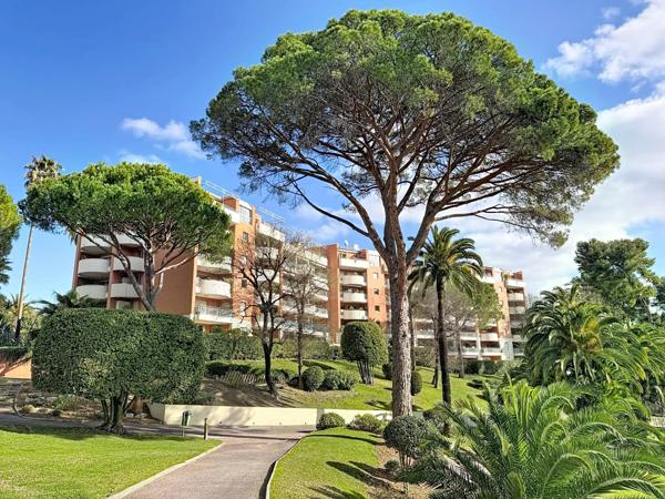 Appartement F3 à vendre  3 pièces - 72 m2 CANNES LA BOCCA - 06