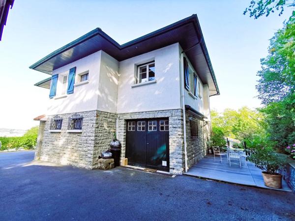 Appartement 4 pièces 94 m² Urrugne limite Ciboure avec jardin, terrasse, balcon et parking