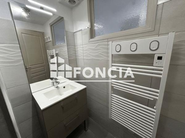 Location Appartement 2 pièces 44.87 m² - 10 BOULEVARD SOUSTRE Digne Les Bains 04000