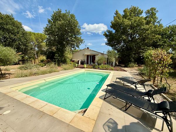 Maison de 150m² à vendre sur Saint Maximin la Sainte Baume avec piscine et dépendance