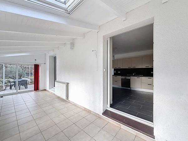 Maison de 150m² à vendre sur Saint Maximin la Sainte Baume avec piscine et dépendance
