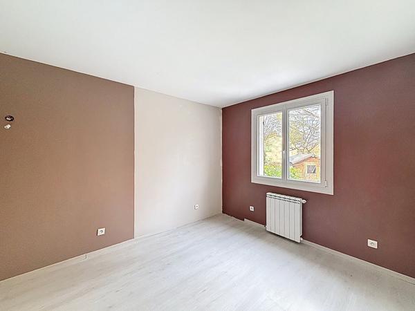 Maison de 150m² à vendre sur Saint Maximin la Sainte Baume avec piscine et dépendance