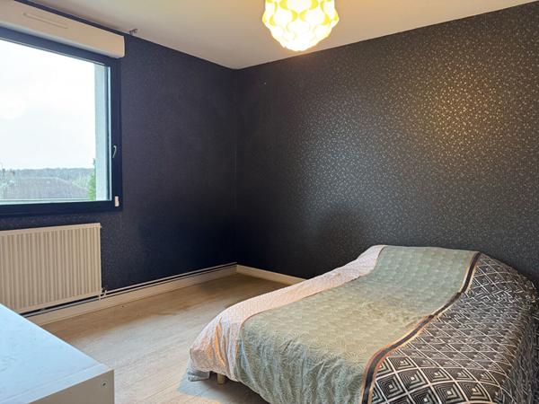 Maison - 6 pièces - jardin - garage - BELLEVILLE SUR MEUSE