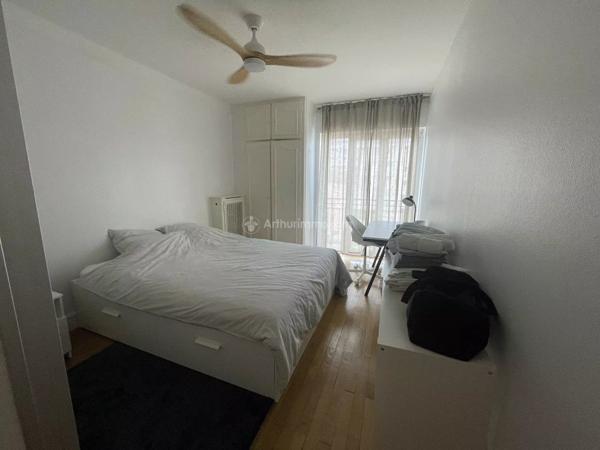 Location                                                      Appartement
                        
                     4 pièces                      86 m2                     à Villeurbanne
