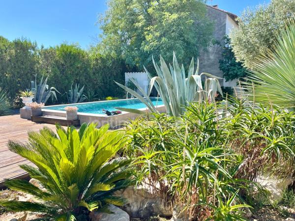 Coup de cœur en Camargue – Mas individuel rénové avec jardin paysager & piscine sans vis-à-vis