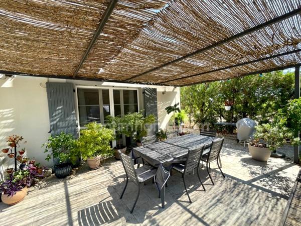 Coup de cœur en Camargue – Mas individuel rénové avec jardin paysager & piscine sans vis-à-vis