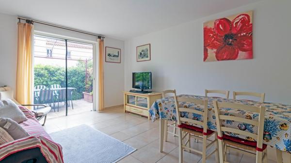 Triplex avec terrasse à 100m des plages et des commerces + parking