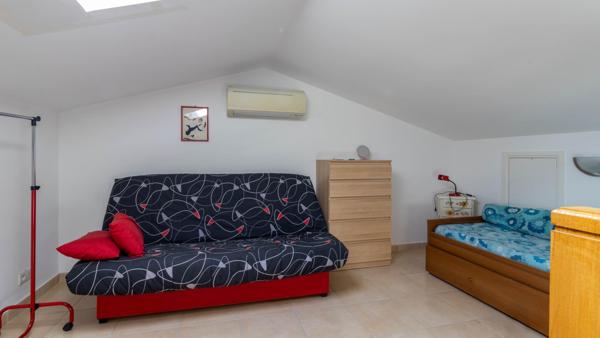 Triplex avec terrasse à 100m des plages et des commerces + parking
