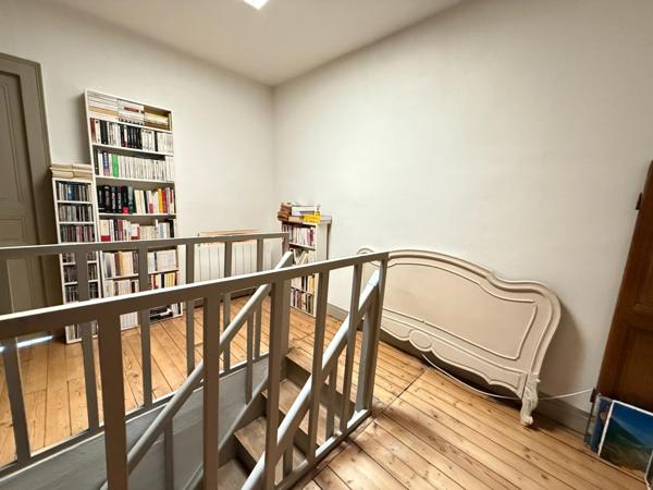 EN EXCLUSIVITE ! Maison de ville de caractère 242m², 4 chambres, avec jardin 147 000 €