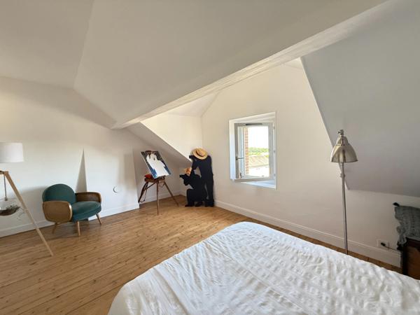 EN EXCLUSIVITE ! Maison de ville de caractère 242m², 4 chambres, avec jardin 147 000 €