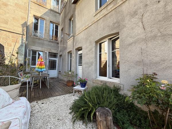 EN EXCLUSIVITE ! Maison de ville de caractère 242m², 4 chambres, avec jardin 147 000 €