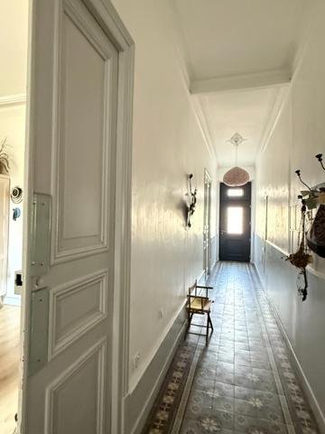 EN EXCLUSIVITE ! Maison de ville de caractère 242m², 4 chambres, avec jardin 147 000 €