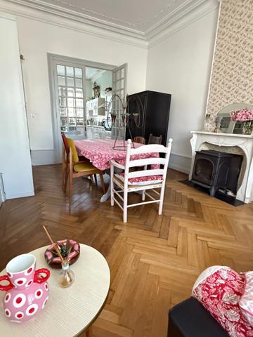 EN EXCLUSIVITE ! Maison de ville de caractère 242m², 4 chambres, avec jardin 147 000 €