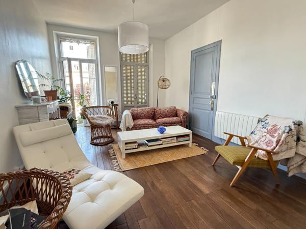 EN EXCLUSIVITE ! Maison de ville de caractère 242m², 4 chambres, avec jardin 147 000 €