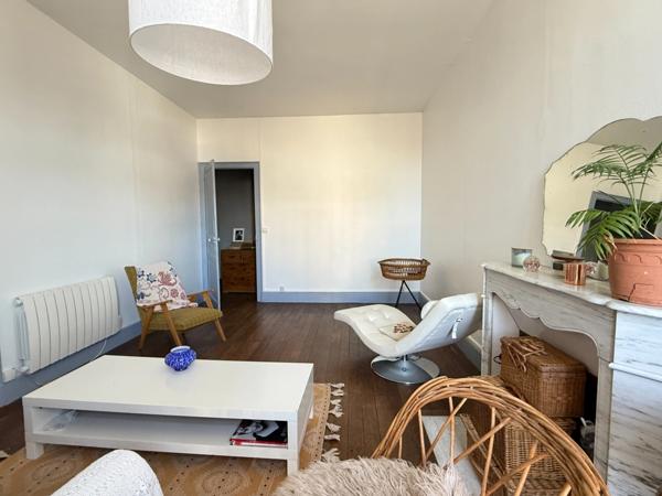 EN EXCLUSIVITE ! Maison de ville de caractère 242m², 4 chambres, avec jardin 147 000 €