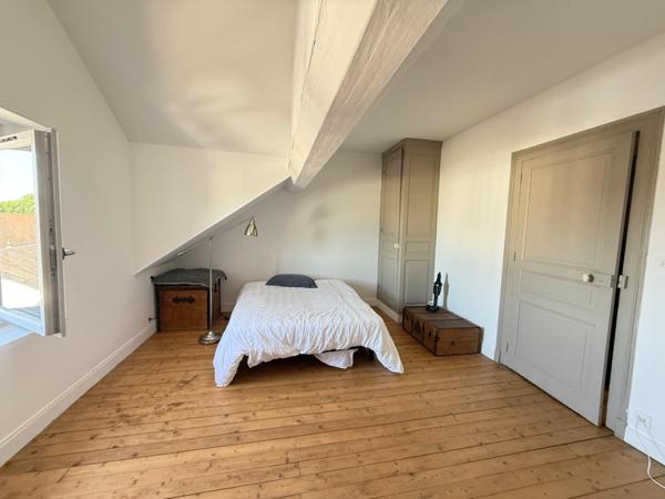 EN EXCLUSIVITE ! Maison de ville de caractère 242m², 4 chambres, avec jardin 147 000 €