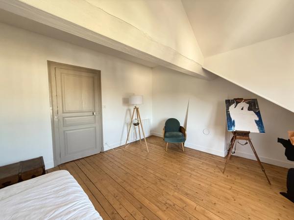 EN EXCLUSIVITE ! Maison de ville de caractère 242m², 4 chambres, avec jardin 147 000 €