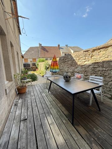 EN EXCLUSIVITE ! Maison de ville de caractère 242m², 4 chambres, avec jardin 147 000 €