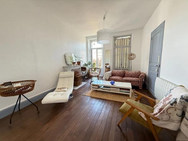 EN EXCLUSIVITE ! Maison de ville de caractère 242m², 4 chambres, avec jardin 147 000 €