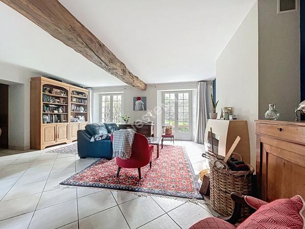 Nantes Saint Pasquier / Maison non mitoyenne 3 chambres et bureau / beau jardin sud-ouest /