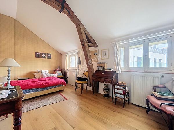 Nantes Saint Pasquier / Maison non mitoyenne 3 chambres et bureau / beau jardin sud-ouest /