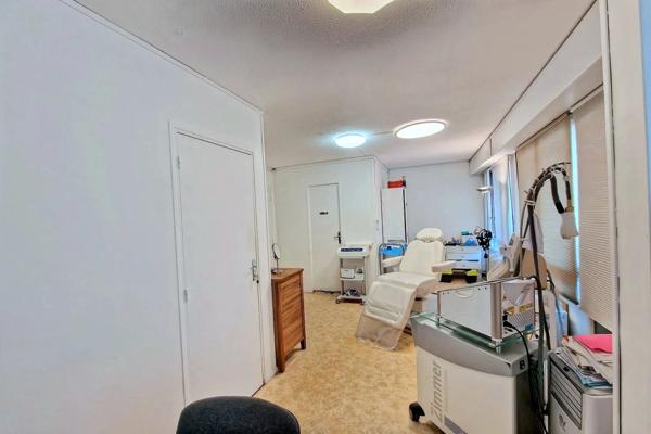 Immobilier Noisy-le-Sec (93130) – Bureau 69.5m2 – 180 000 €