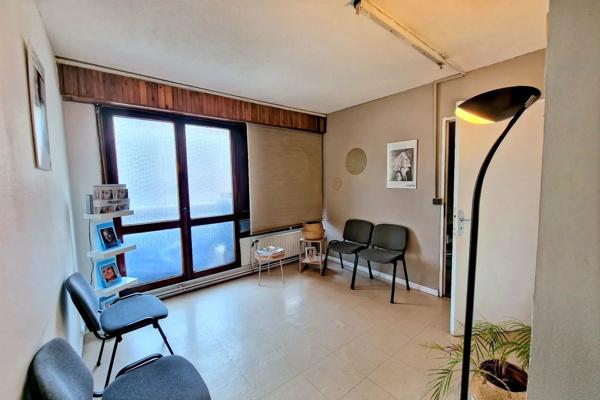 Immobilier Noisy-le-Sec (93130) – Bureau 69.5m2 – 180 000 €