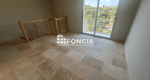 Location Maison 5 pièces 131 m² - Vienne 38200