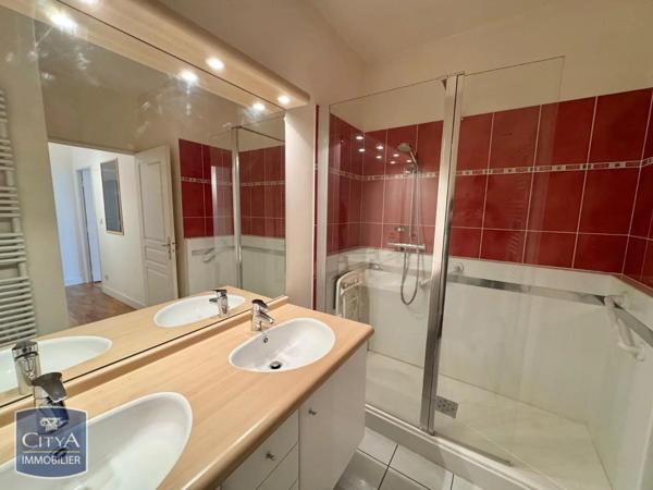 Appartement à louer 5 pièces 125m²