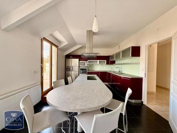 Appartement à louer 5 pièces 125m²
