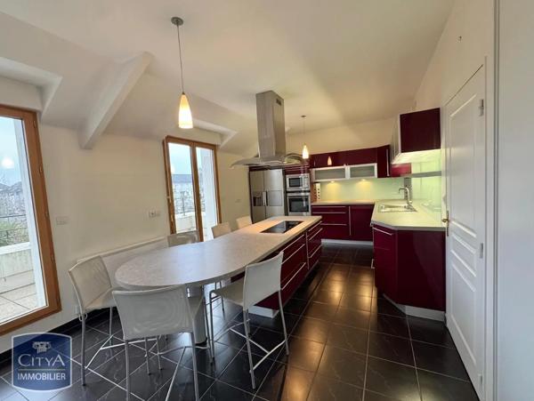 Appartement à louer 5 pièces 125m²