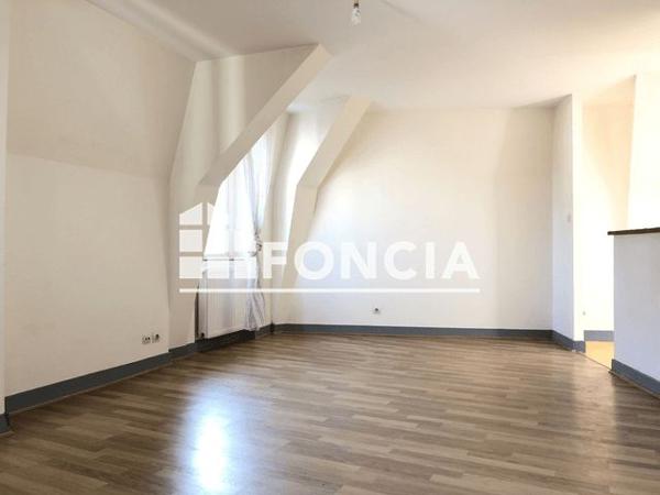 Location Appartement 2 pièces 47.2 m² - 32 RUE DENIS PAPIN Blois 41000