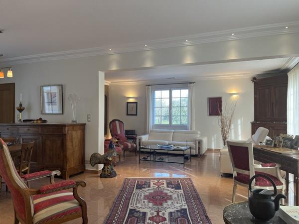 Maison à vendre |  Neuvic |  10 pièces | 268 m²