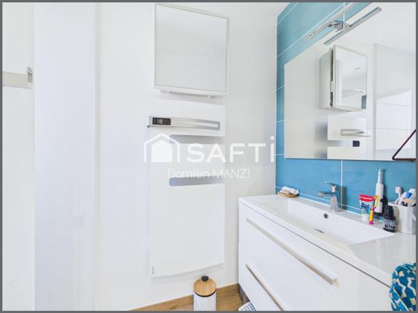 MAISON T6 AVEC PISCINE