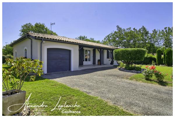 Dpt Tarn et Garonne (82), Maison de plain-pied parfaitement entretenue, au calme, avec piscine, garage et commerces accessibles à pied, à SAINT ETIENNE DE TULMONT.