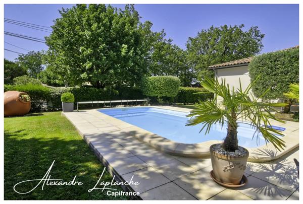 Dpt Tarn et Garonne (82), Maison de plain-pied parfaitement entretenue, au calme, avec piscine, garage et commerces accessibles à pied, à SAINT ETIENNE DE TULMONT.