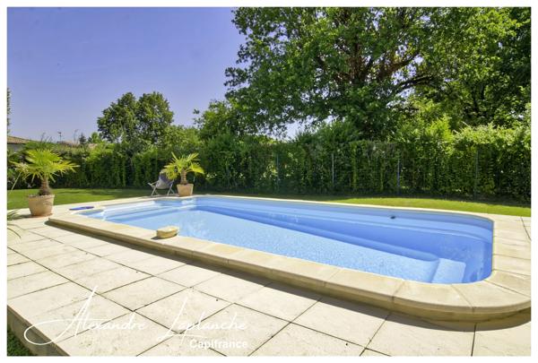 Dpt Tarn et Garonne (82), Maison de plain-pied parfaitement entretenue, au calme, avec piscine, garage et commerces accessibles à pied, à SAINT ETIENNE DE TULMONT.