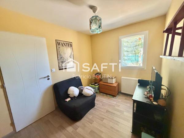 PAVILLON PLAIN PIED 3 CHAMBRES BUREAU ET GARAGE A NIORT !