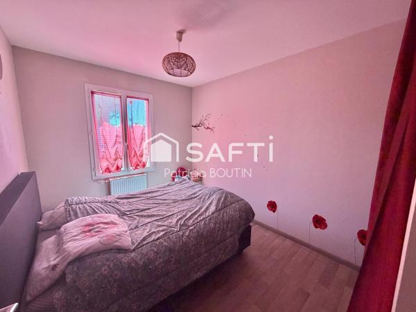 PAVILLON PLAIN PIED 3 CHAMBRES BUREAU ET GARAGE A NIORT !