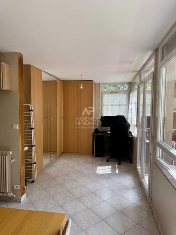 Appartement Maisons Laffitte 3 pièce(s) 53.71 m2 - Parc 250 000 € **  - Référence  4763