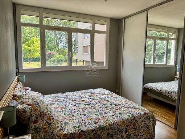 Appartement Maisons Laffitte 3 pièce(s) 53.71 m2 - Parc 250 000 € **  - Référence  4763